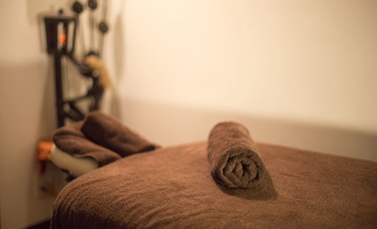 ワンルームを独占して気楽に働ける！メンズエステの仕事の魅力